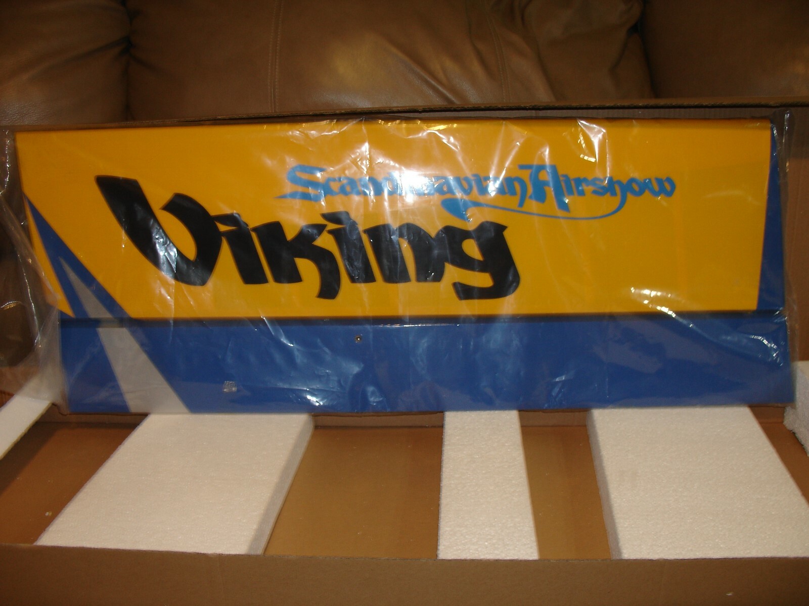 Hangar 9 Viking Model 12 Right Upper Wing 120cc HAN106505