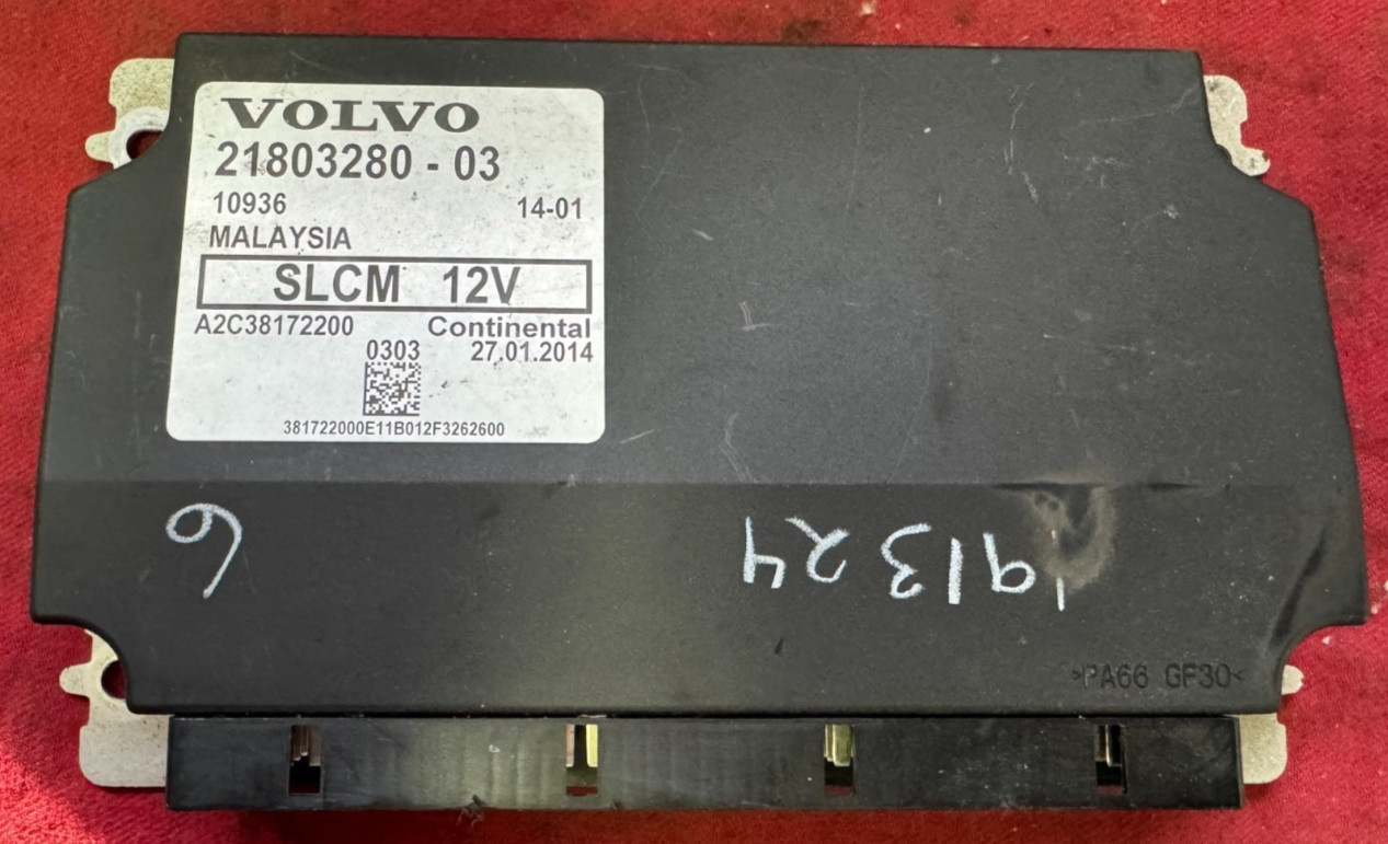 2015  VOLVO LIGHT CONTROL MODULE SLCM 21803280-03, A2C38172200  VIN # 191324
