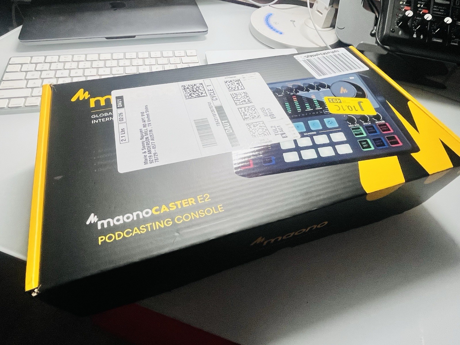 Maonocaster E2 Podcasting Console – Open Box