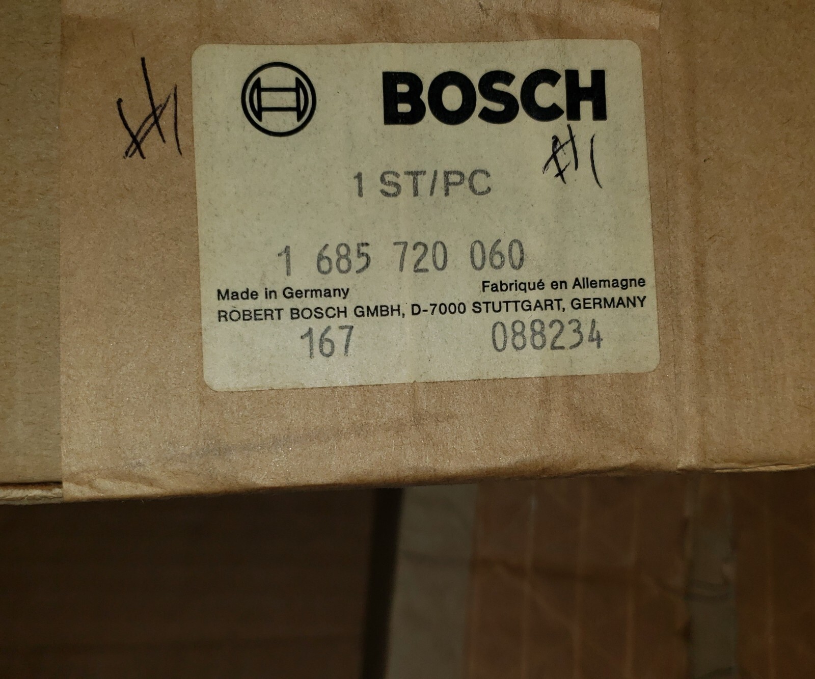 1 685 720 060 nos oem bosch mounting flange