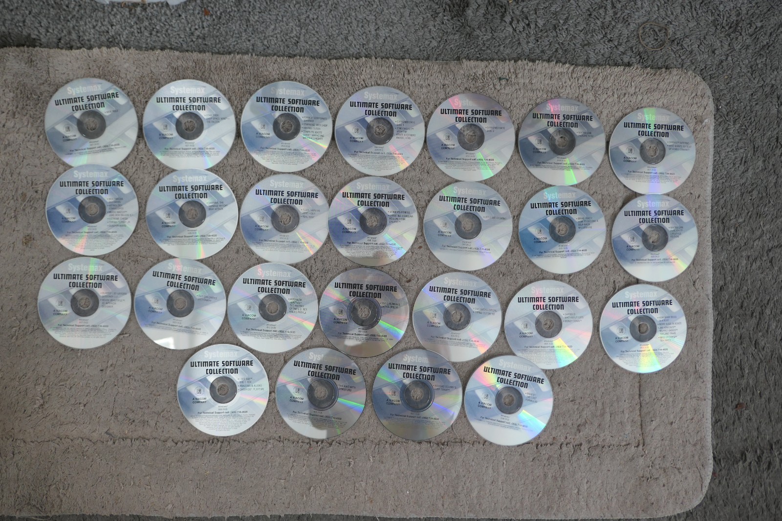 Systemax Ultimate Software Collection CD Rom Game 25-Discs