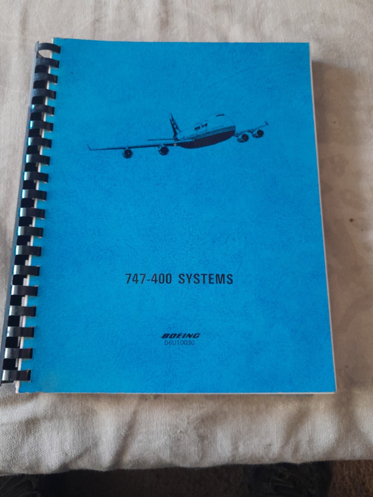 Boeing 747- 400 Flight Crew Training Manual Operations Systems D6U10030 Dec 1989