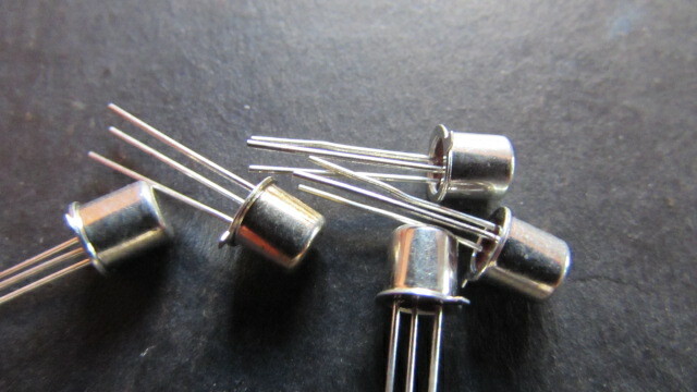 BC109C GENUINE ZETEX / FERRANTI NPN TRANSISTOR 8945 DATE CODE 5 PIECES, UNMARKED