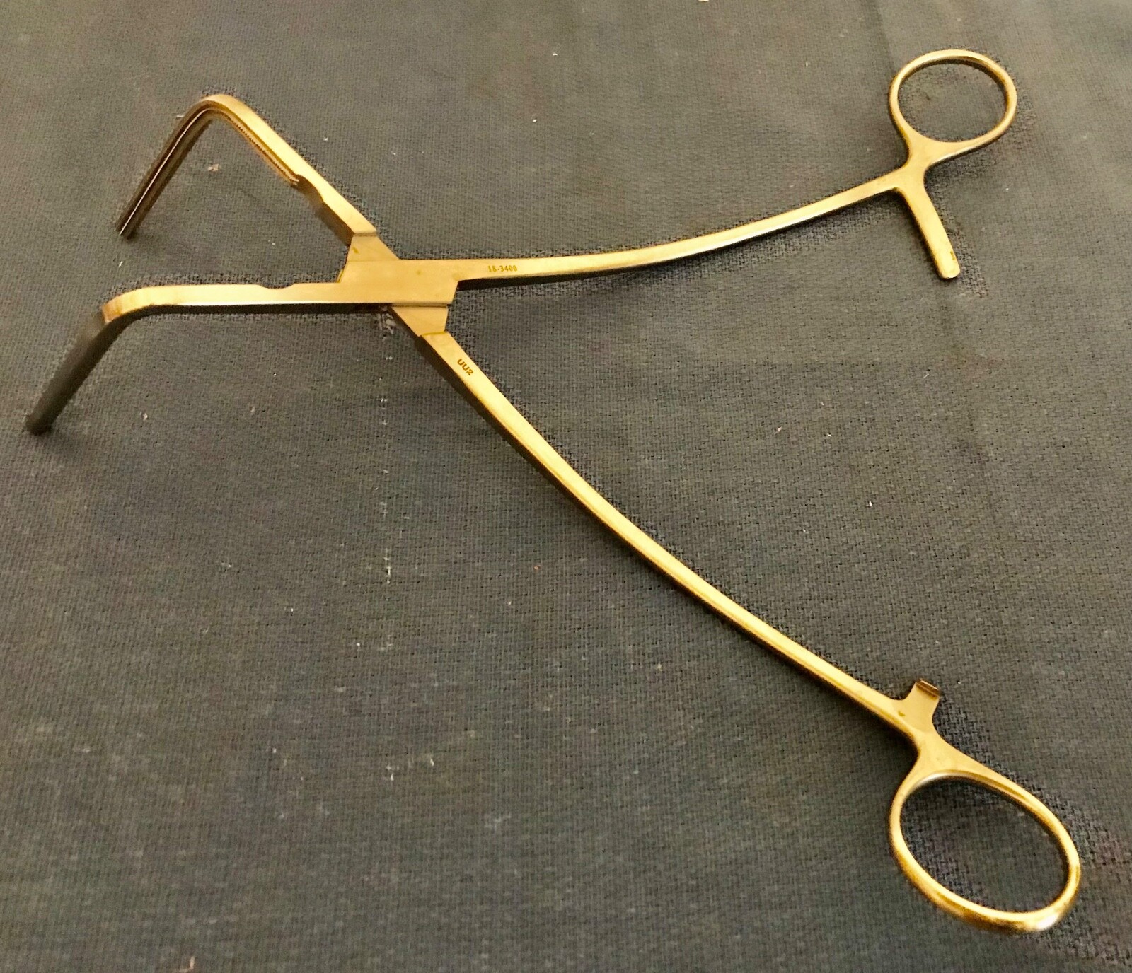 Pilling 18-3400 gut and colon clamp. Used, good condition, guaranteed
