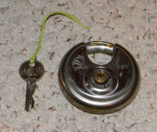 Chateau C870 - Heavy Duty Stainless Steel Round Disc Lock