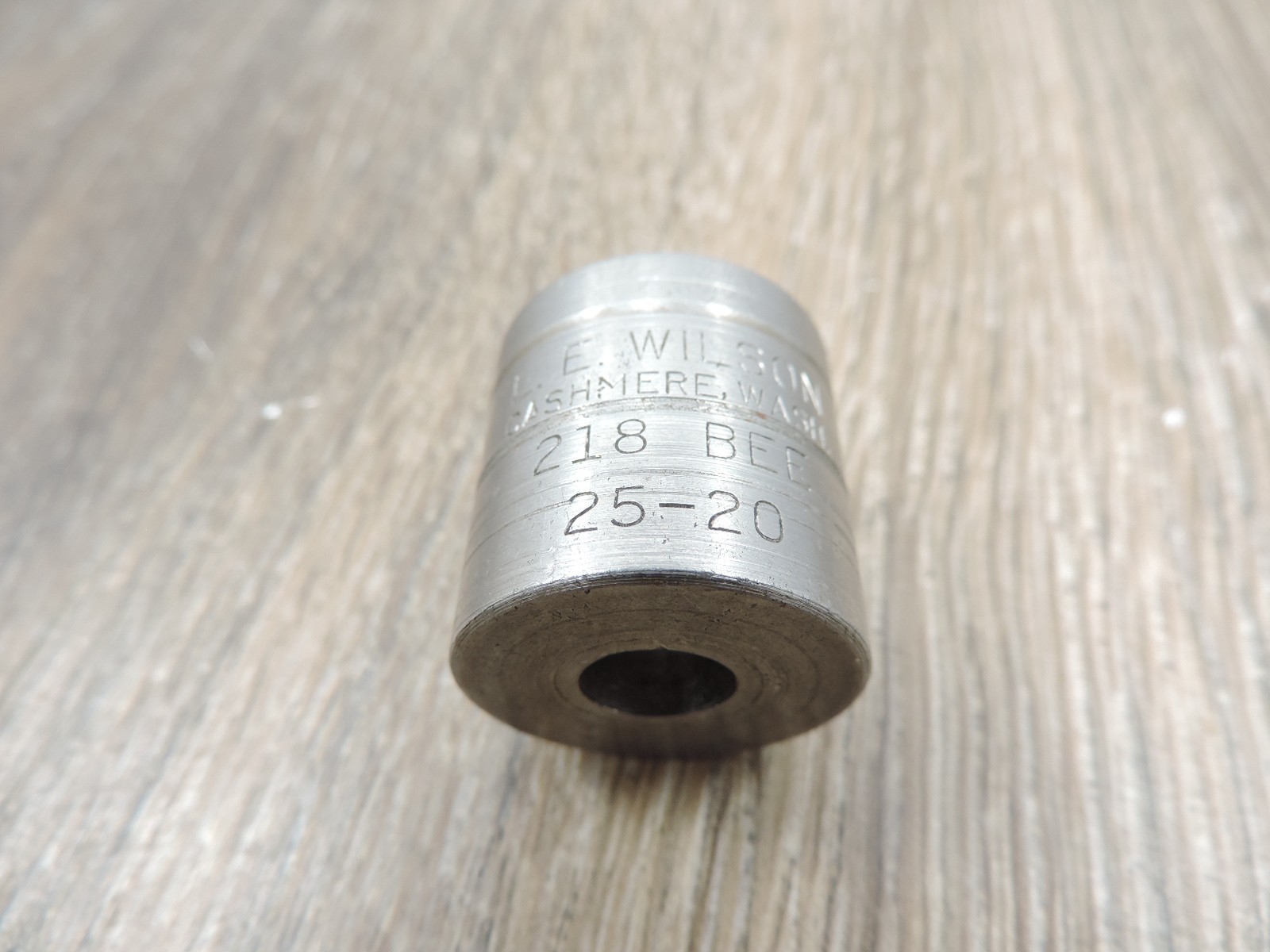 L. E. Wilson Trimmer Case Holder 218 Bee 25-20