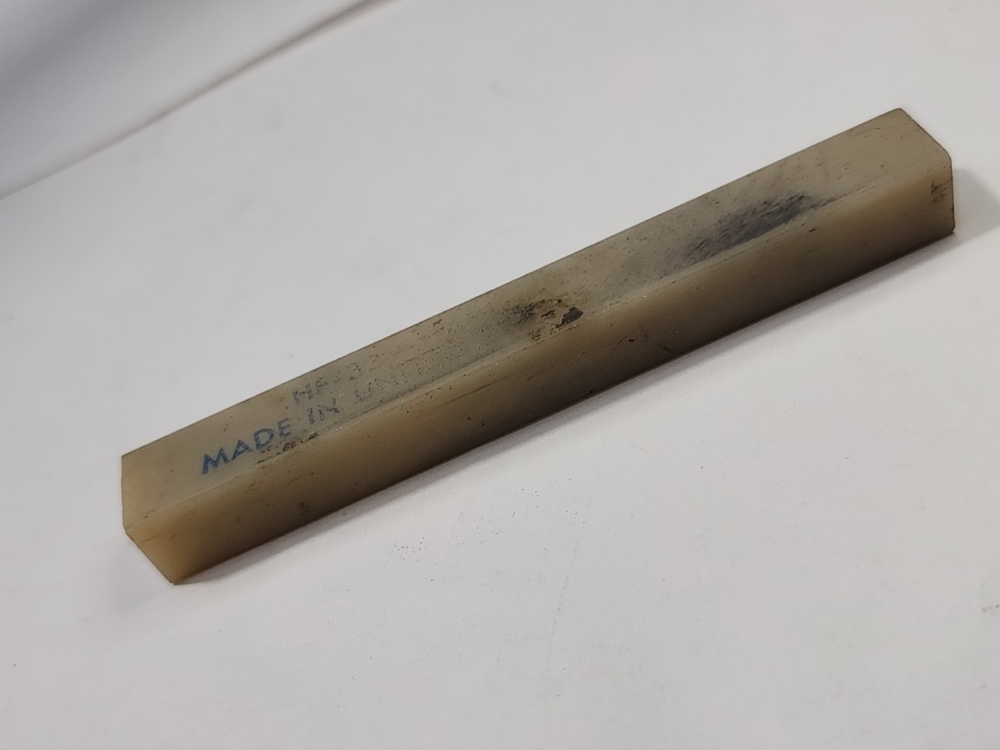 Hard Arkansas Oil Stone HF-33 Made in USA 3 3/8" X 3/8" X 3/8"