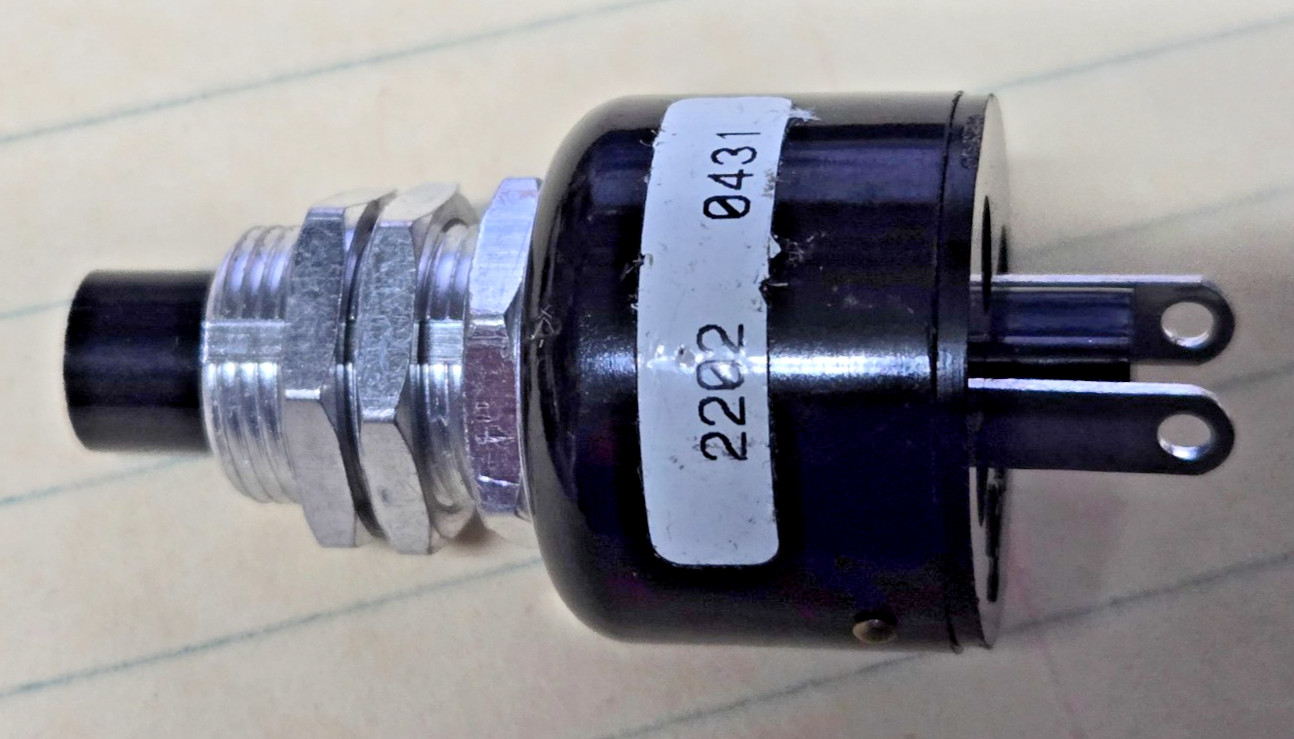 GRAYHILL 2202 PUSHBUTTON SWITCH SPST NC Black solder lug 10A 115VAC