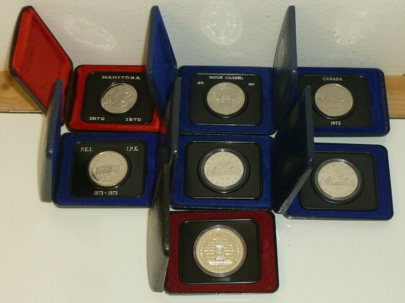 Canada BUnc Dollars Various Commemorative + Voyageur 1970's see menu
