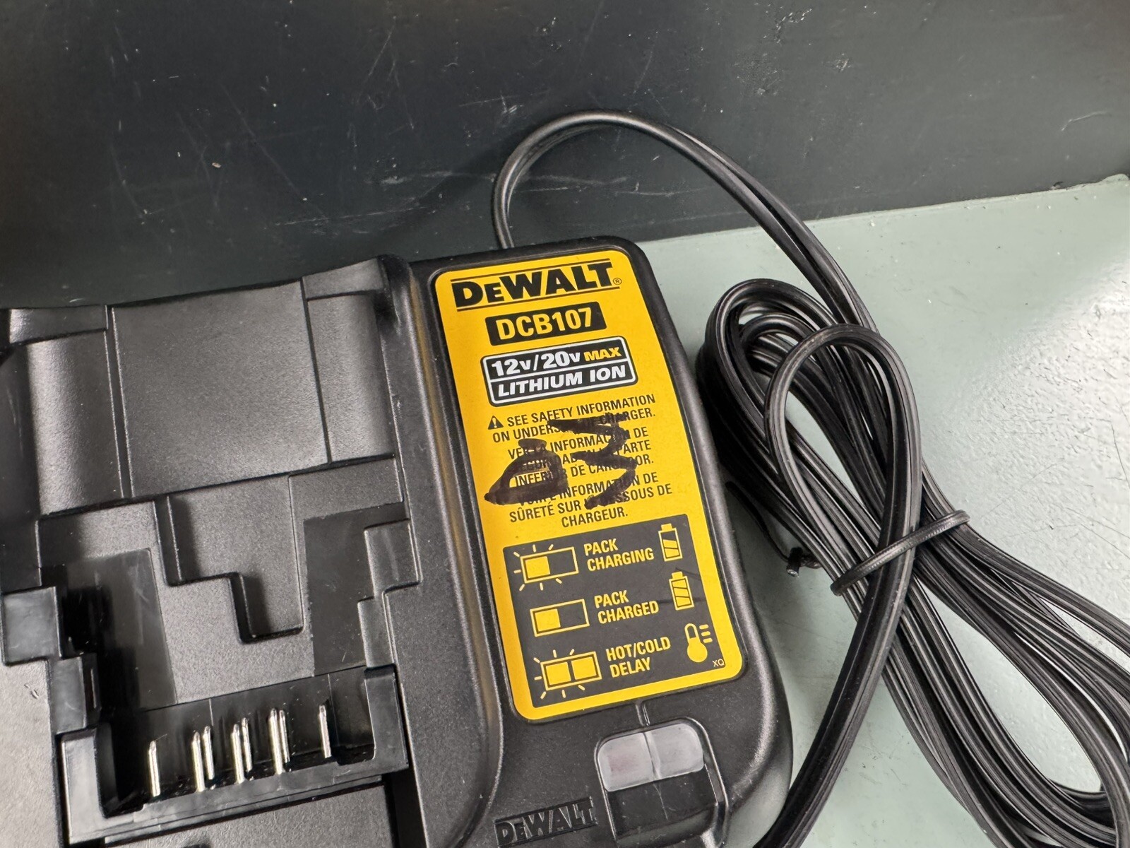 Dewalt DCD793B 20 Volt 1/2 Cordless Brushless Drill Driver DISPLAY MODEL