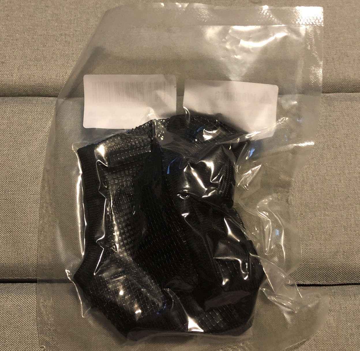 Dog Short Snout Licking (S/Black) New