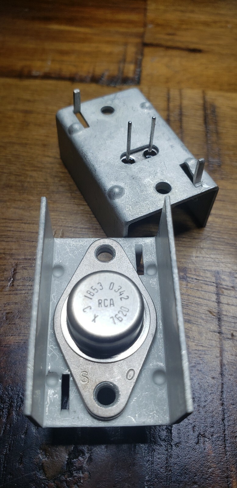 Lot of 2 1853-0342 RCA Transistors