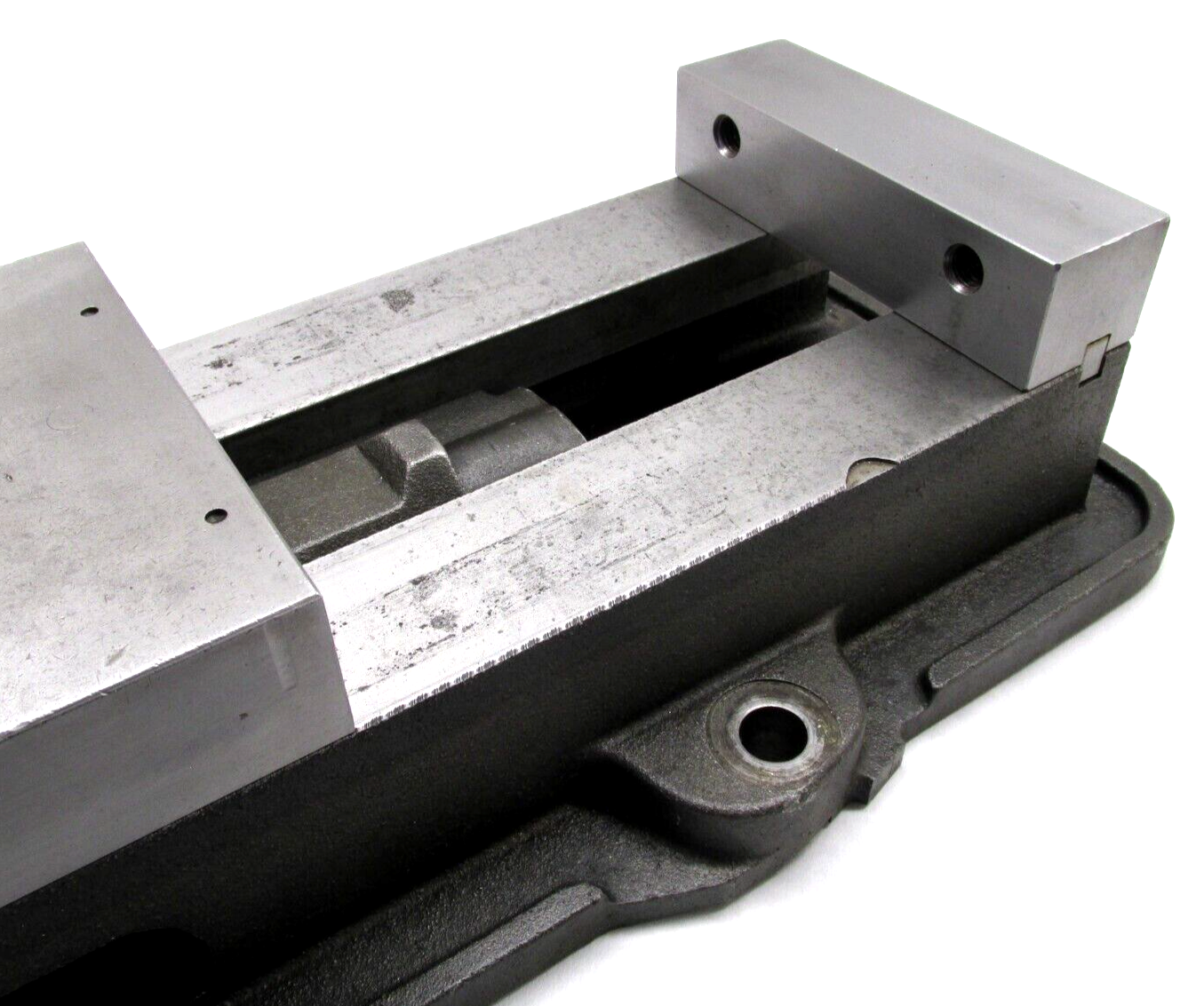 KURT ANGLOCK 6" MILLING MACHINE VISE - #D60