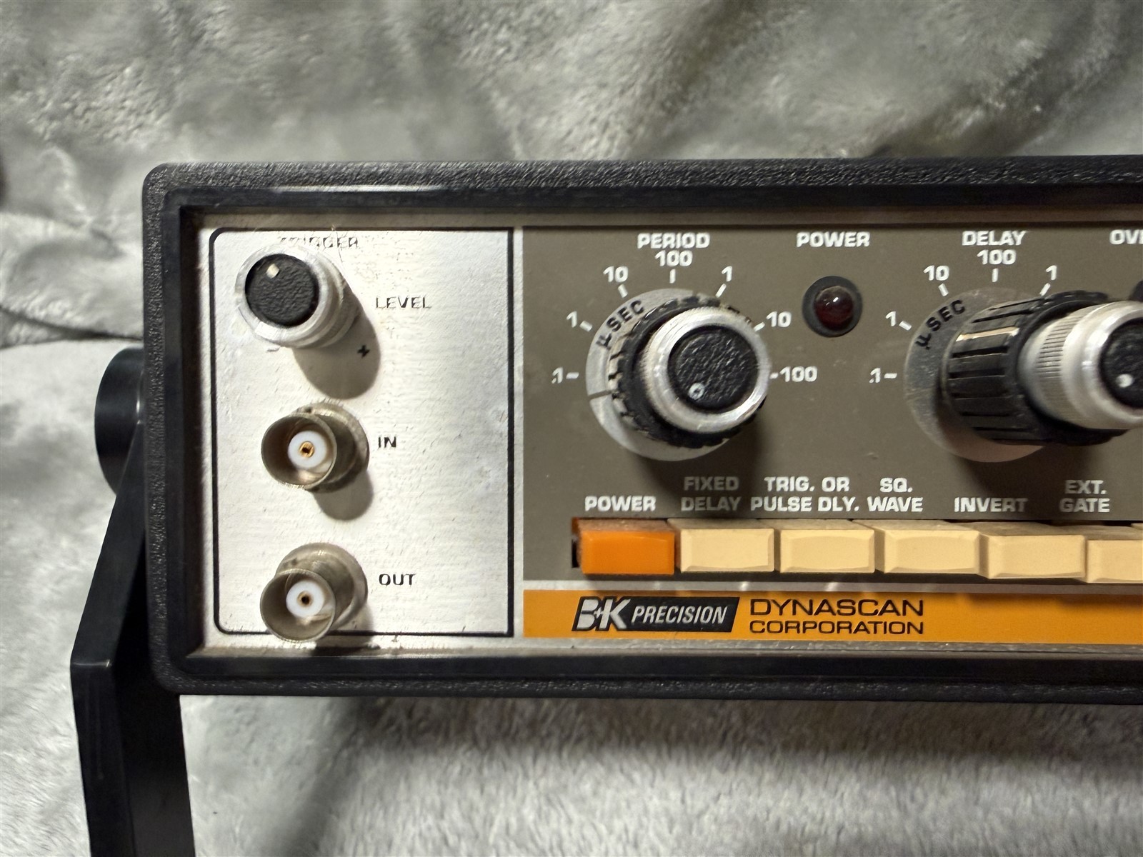 B&K PRECISION 3300 PULSE GENERATOR "AS IS UNTESTED"
