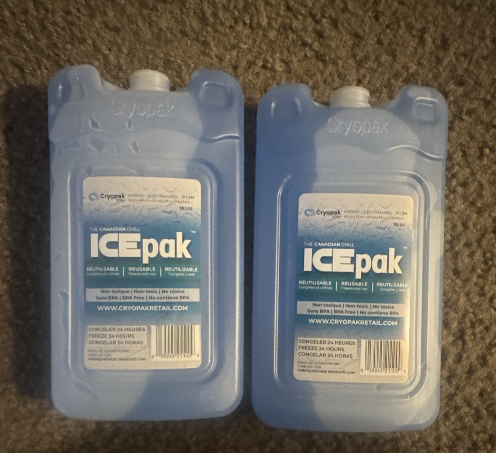 Cryopak ICEpak The Canadian Chill Reusable Ice Pack Blue 1.5 lb Lot 2 TR100