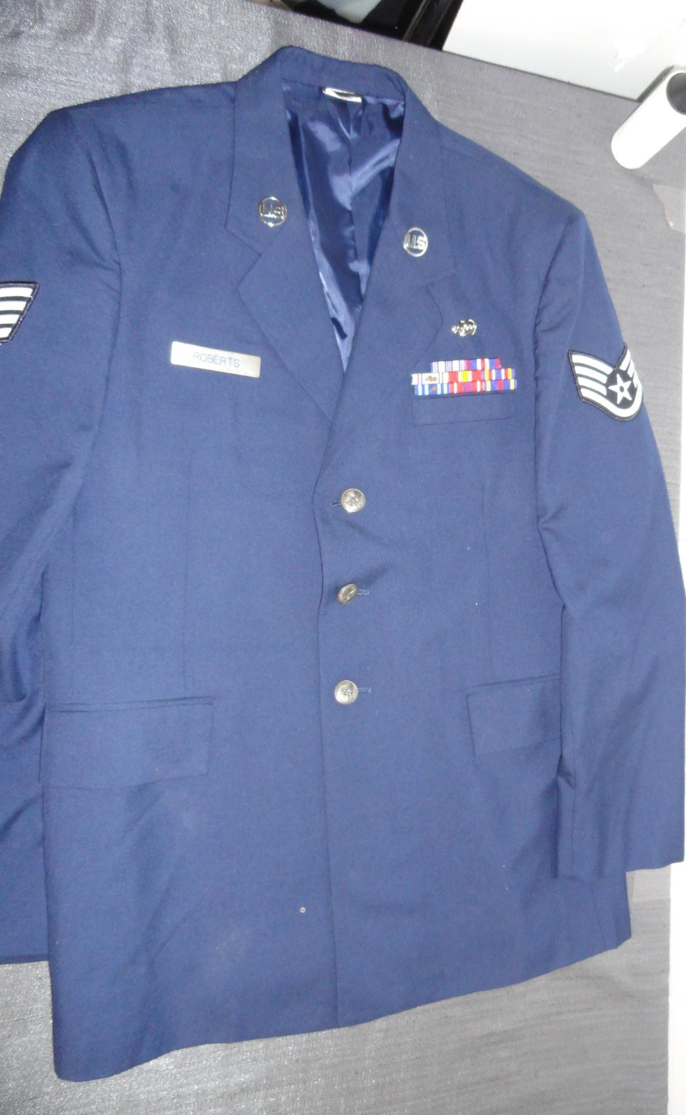 3 BUTTON JACKET UNIFORM MENS AIRMAN USAF U.S. AIR FORCE DRESS BLUE 42L