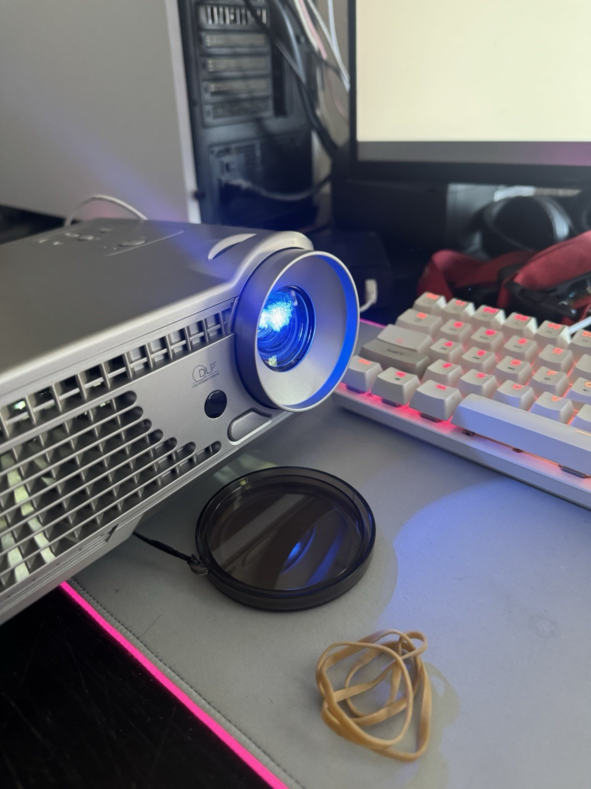 Optoma DLP Desktop Home Theater Projector Silver w/ Remote, Case, VGA Cable