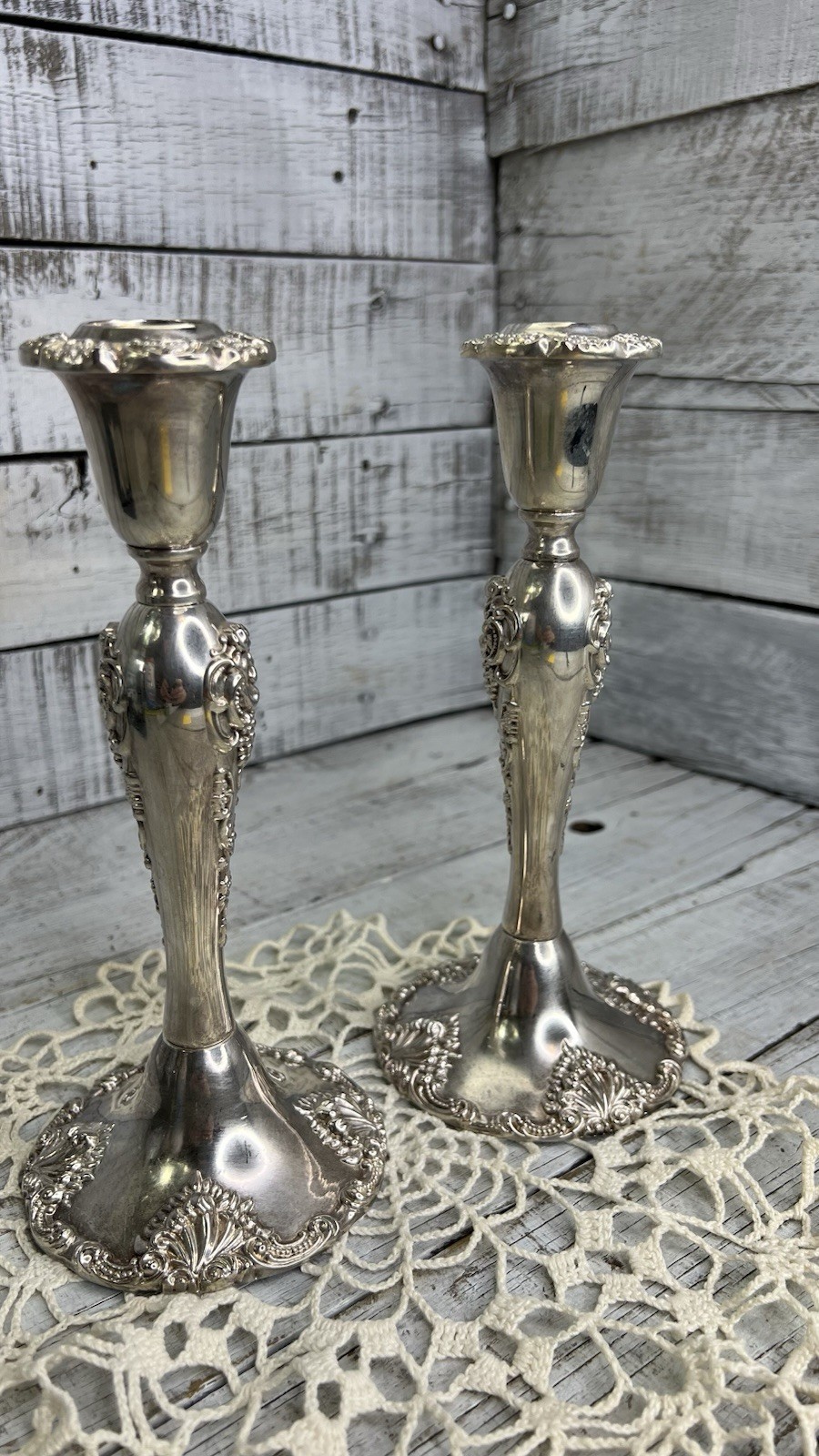 VINTAGE PAIR 2 GODINGER SILVER PLATED 8 25” CANDLESTICK BAROQUE GRAPE PATTERN 🩶