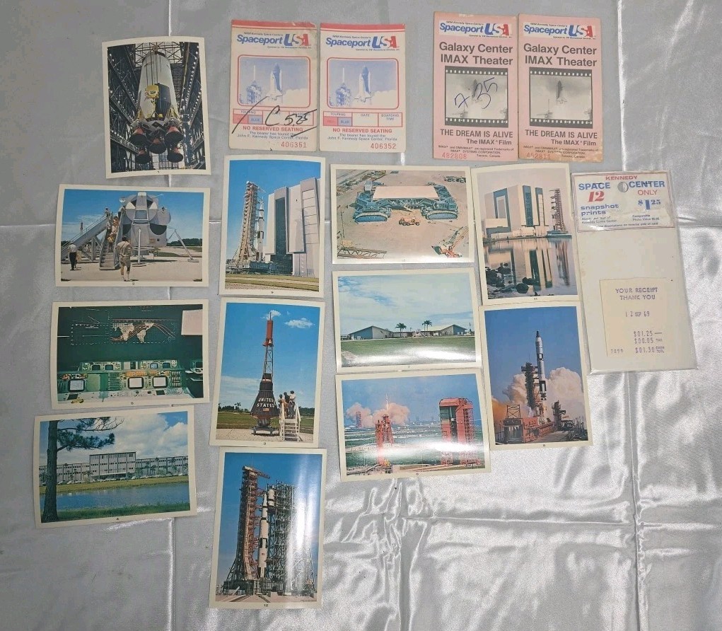 Vintage 12 Tourist Photos Kennedy Space Center NASA 3.5 X 5 Inch With Receipt