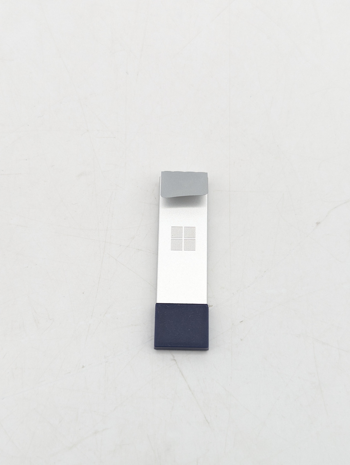 Microsoft Windows 11 Home Physical 64-Bit USB Flash Drive (HAJ-00108)