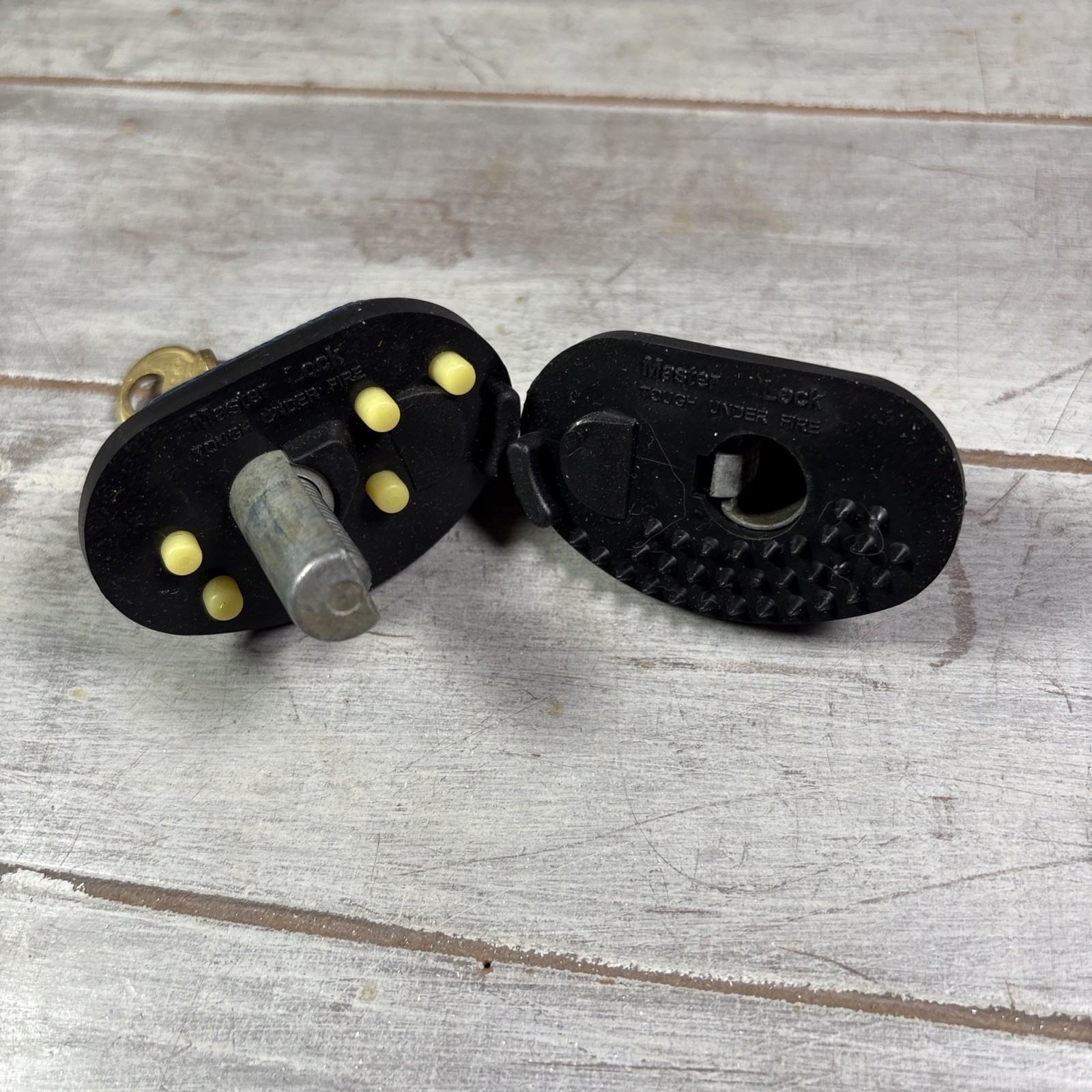 Master Lock Blue, Keyed Firearm Trigger Lock, Pre-Owned