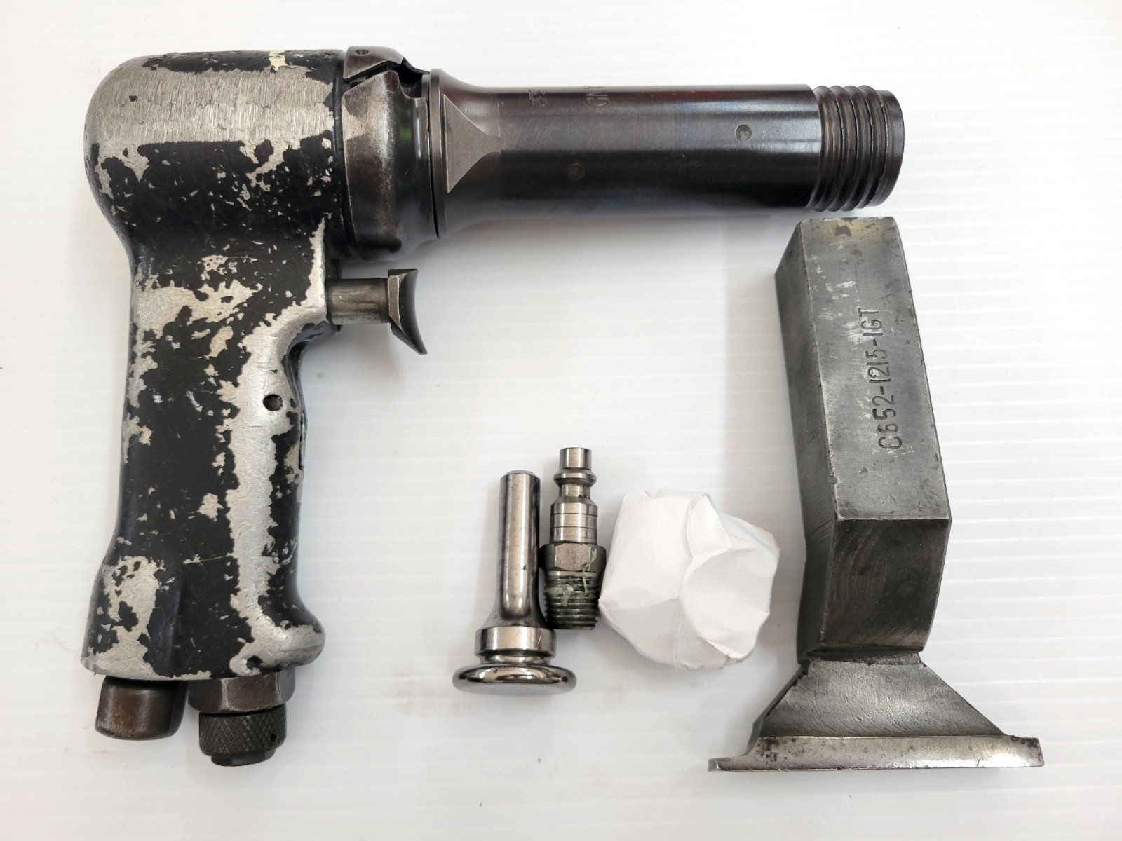 Surplus Ingersoll Rand AVC13 Rivet Gun Kit, 002