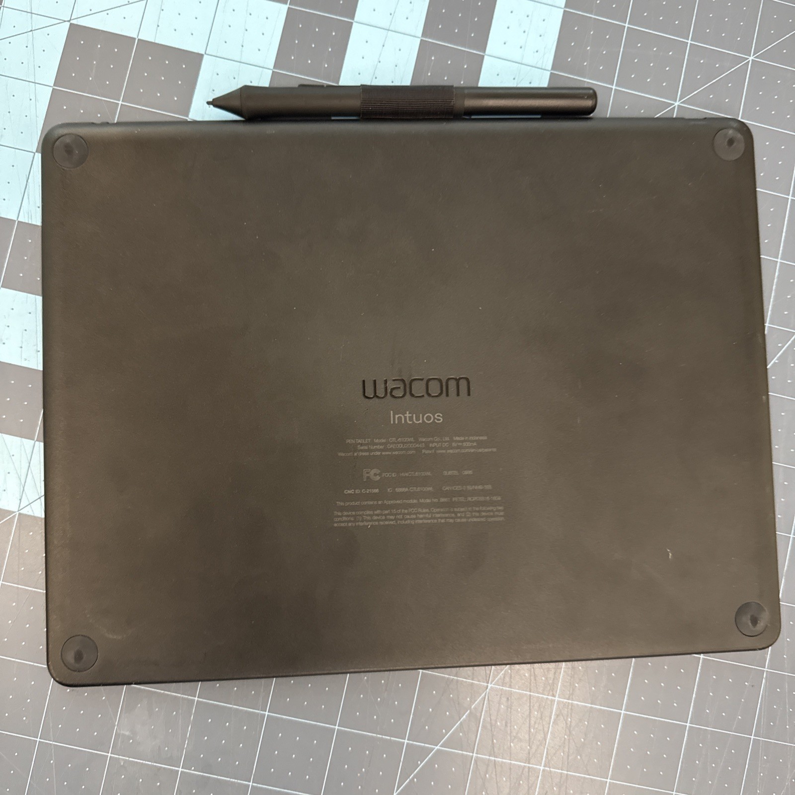 Wacom Intuos Creative Pen & Touch Tablet (Black)