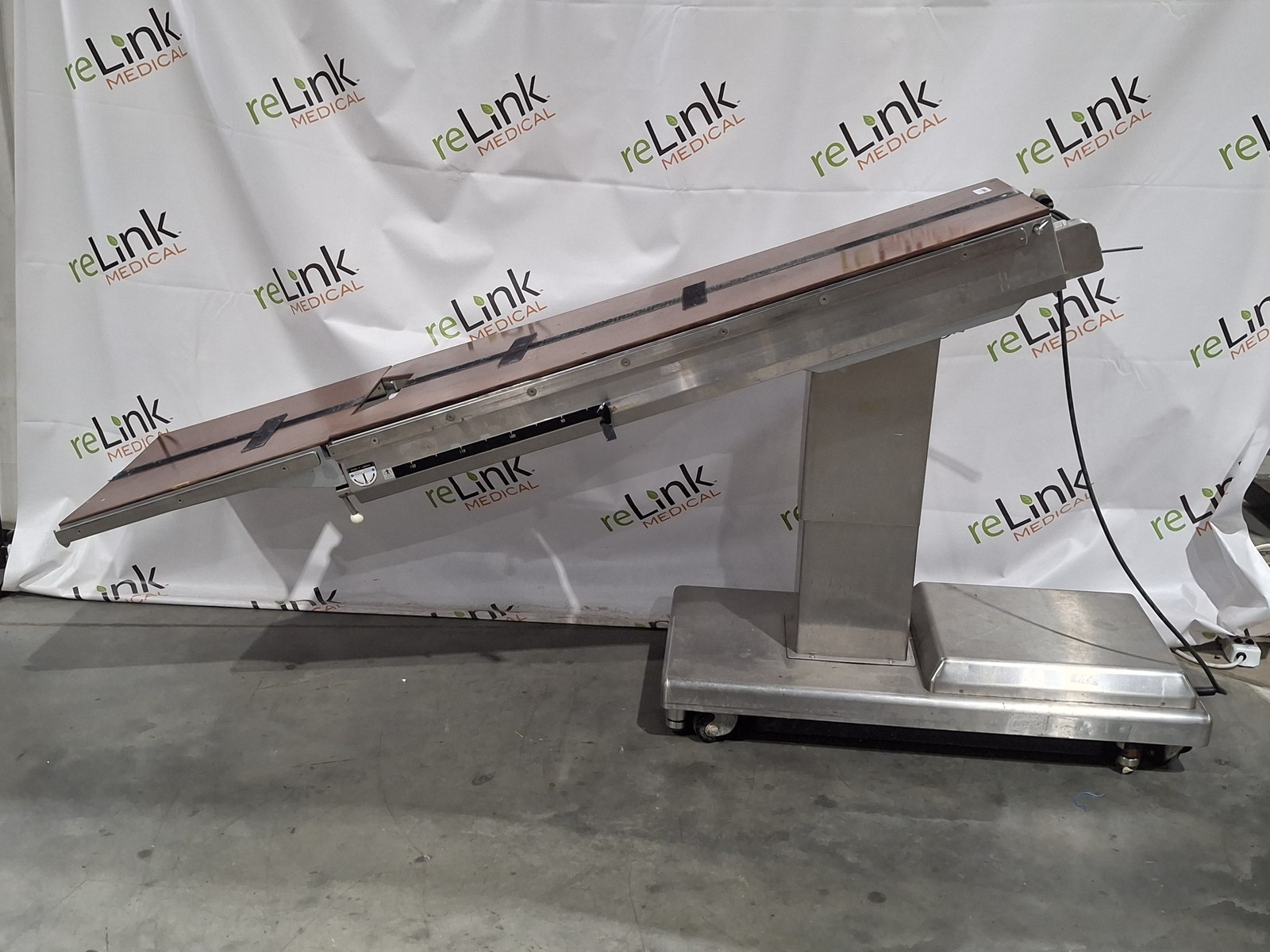 Skytron 3100A Surgical Table
