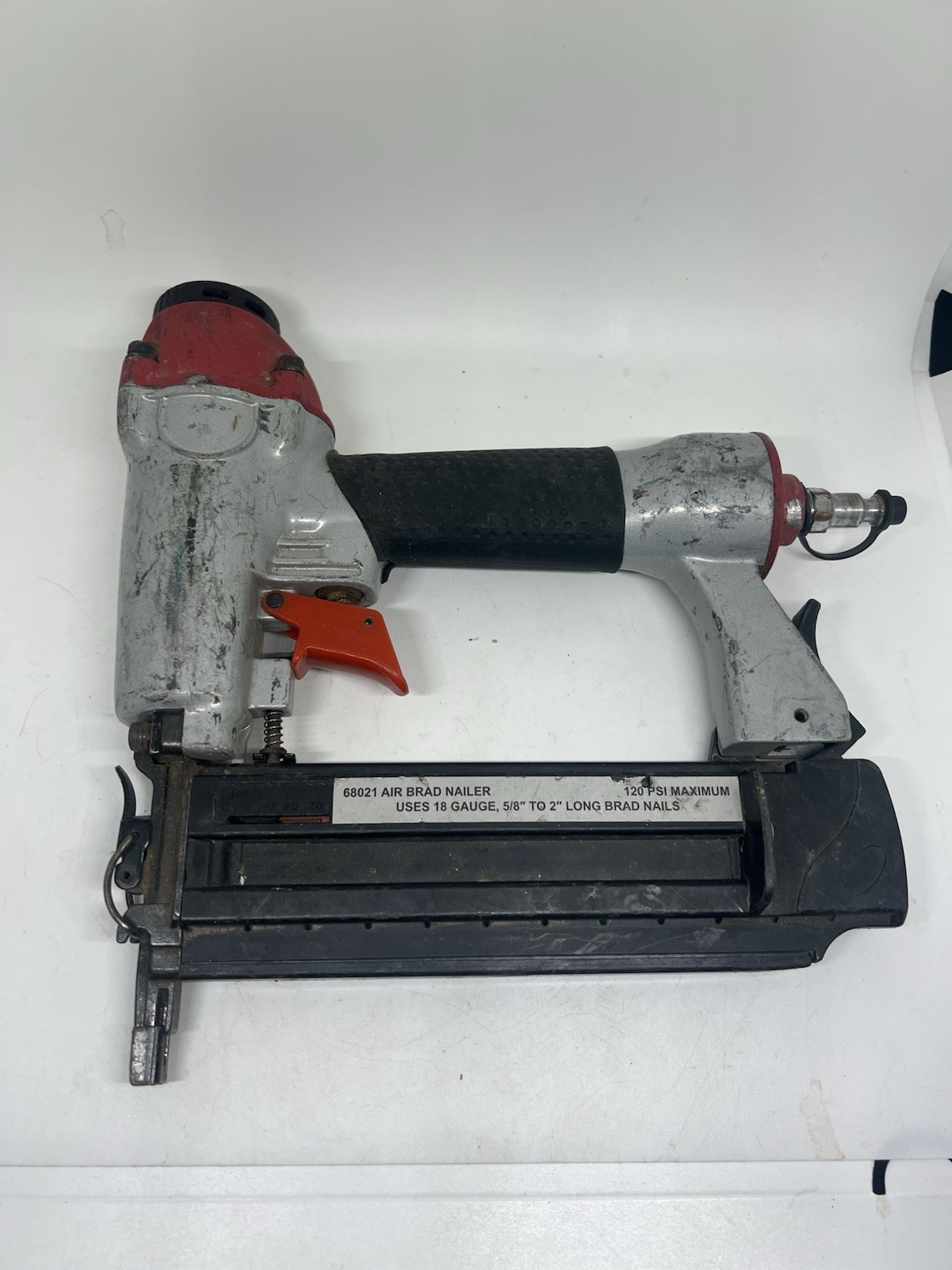 Central Pneumatic 18 Gauge Brad Nailer 68021