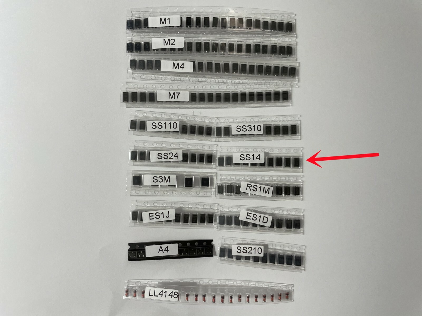 10pcs 1N5819 SS14 SMA SCHOTTKY RECTIFIERS Diode 40V 1A DO-214AC US
