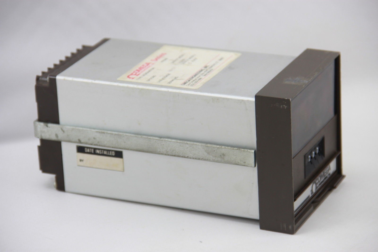 Omega 1612-3-0-899C Microprocessor Temperature Controller/Counter 120-240V