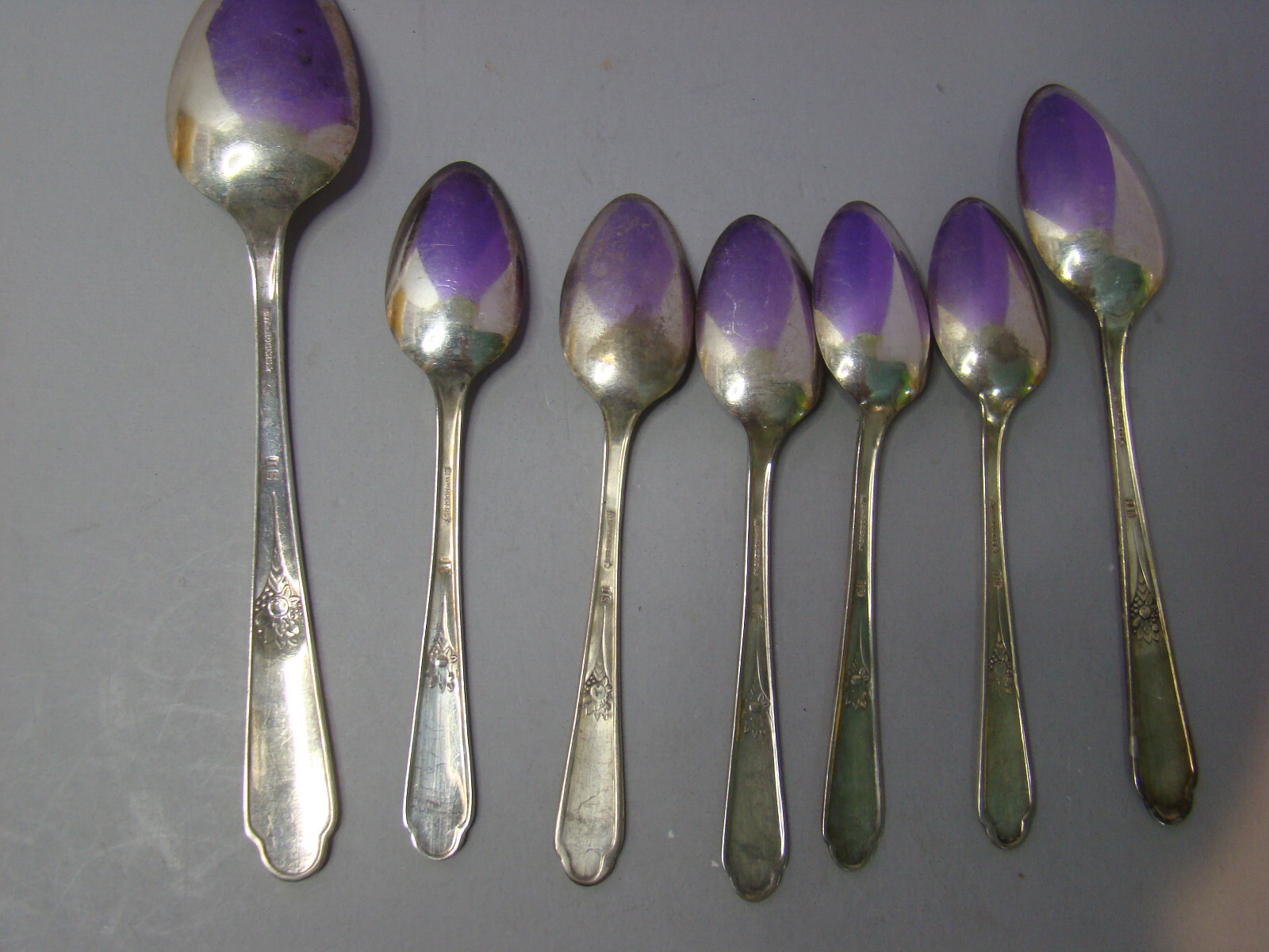 Lot of 7 wm rogers silverplate flatware spoons 5 x 6", 1 x 7.25", 1 x 8.5"