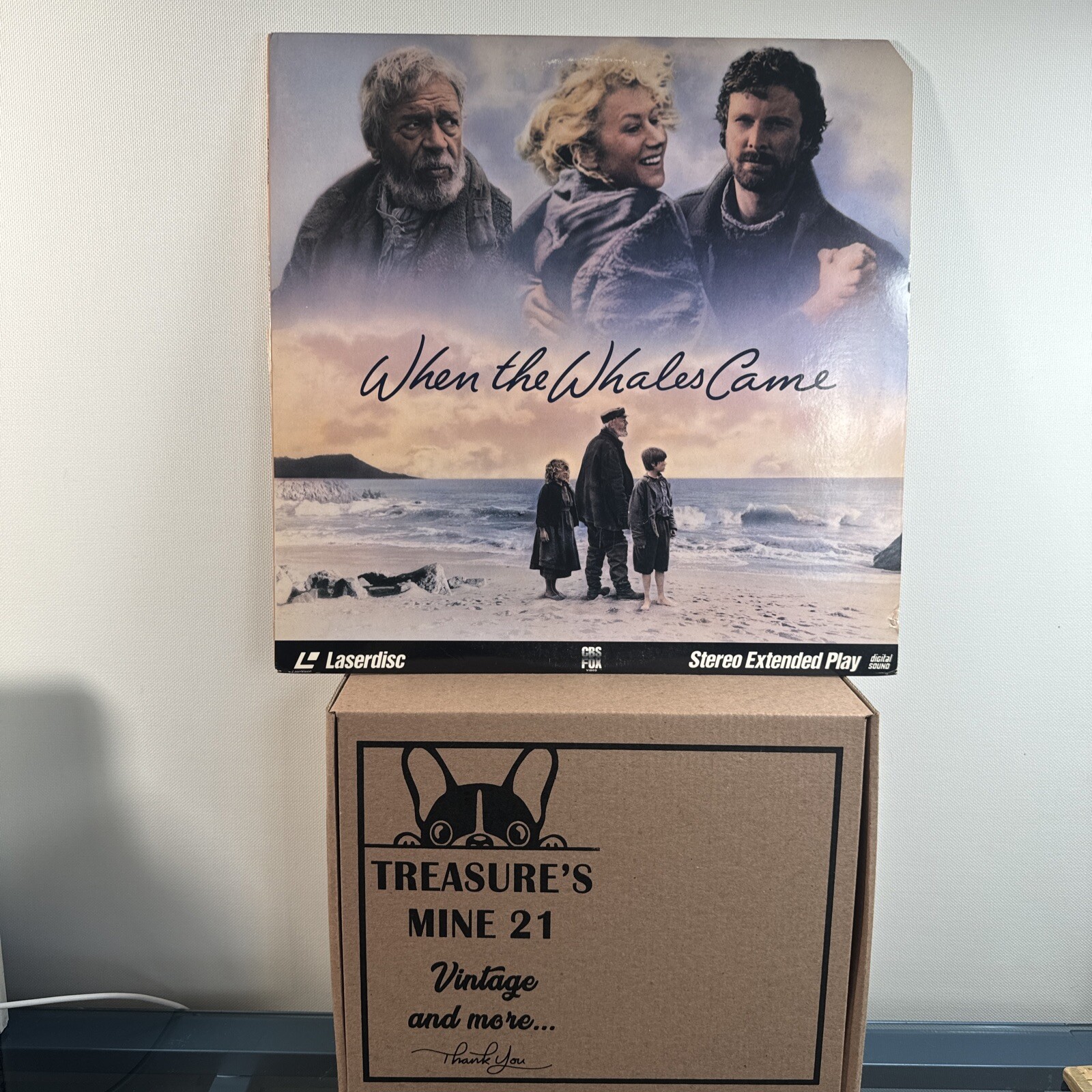 WHEN THE WHALES CAME Laserdisc LD VERY GOOD CONDITION  RARE HELEN MIRREN(17D25)