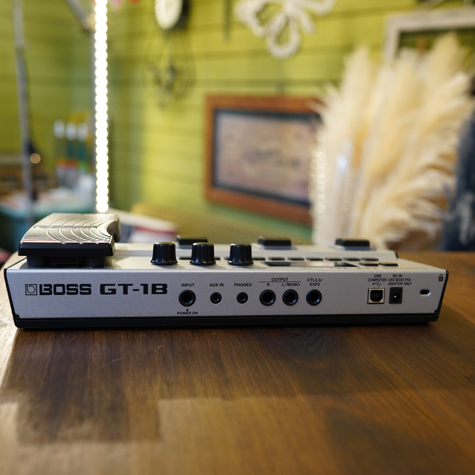 BOSS GT-1B Base Multi-Effects Processor Base Pedal