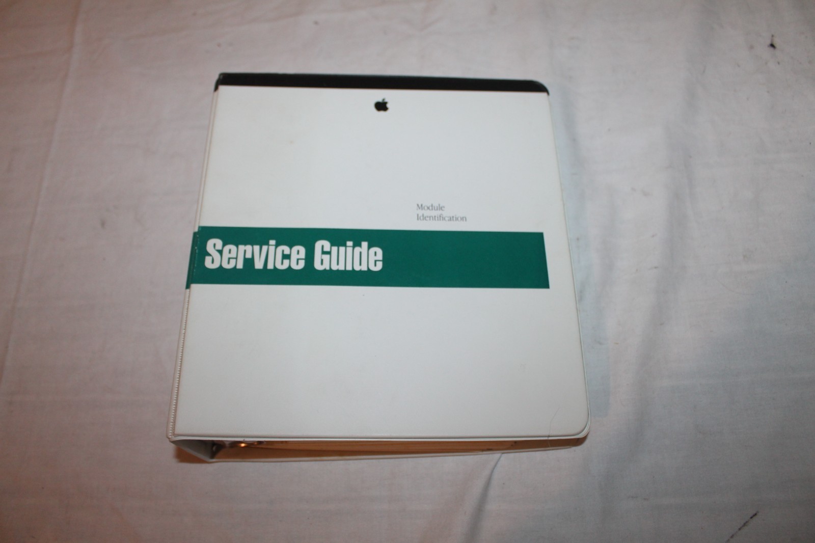 Apple Service Guide – Model Identification (November 1993) Vintage Manual