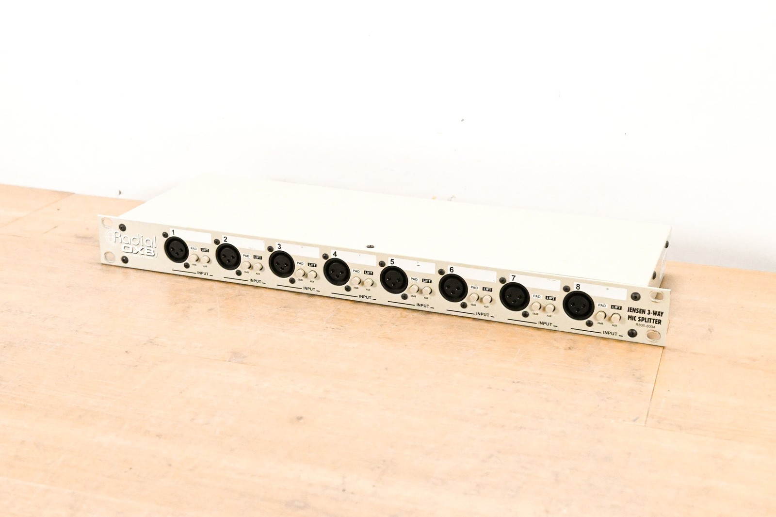 Radial Engineering OX8-j Jensen-Equipped 8-Channel Microphone Splitter CG011Q4