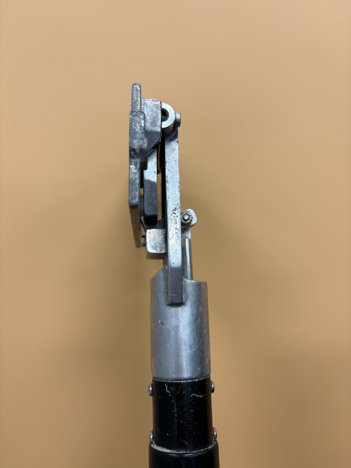 level 5 dry wall flat box long extension handle 40"