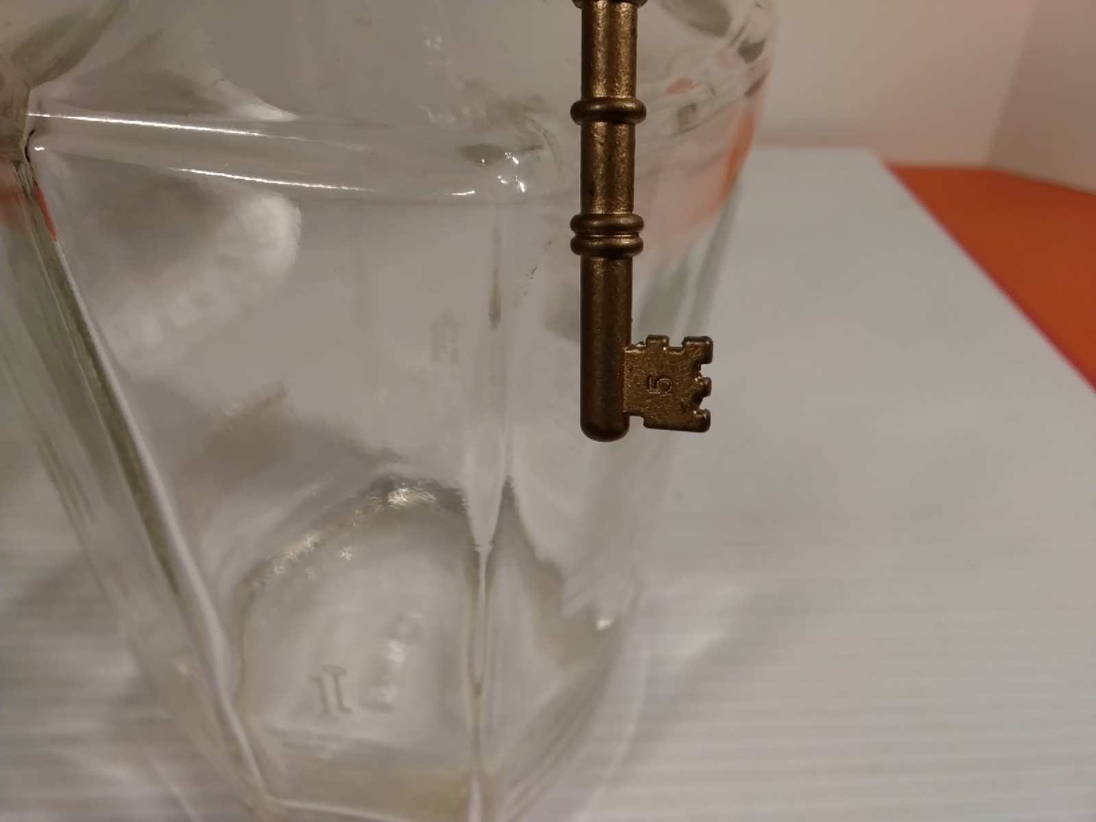 Blade And Bow Empty Whiskey Bottle 750mL With Key #5