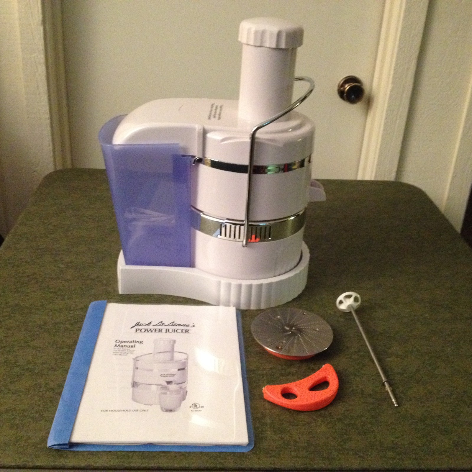 JACK LALANNE’S POWER JUICER WITH PLATFORM & EXTRA CUTTING BLADE
