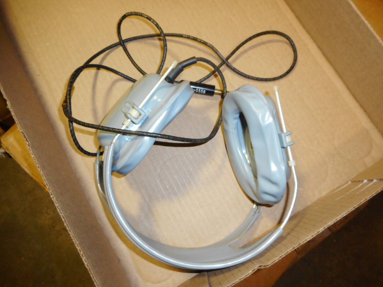 VINTAGE Roanwell Aviation 494-192-002-694  Aircraft Headset - New OLD STOCK