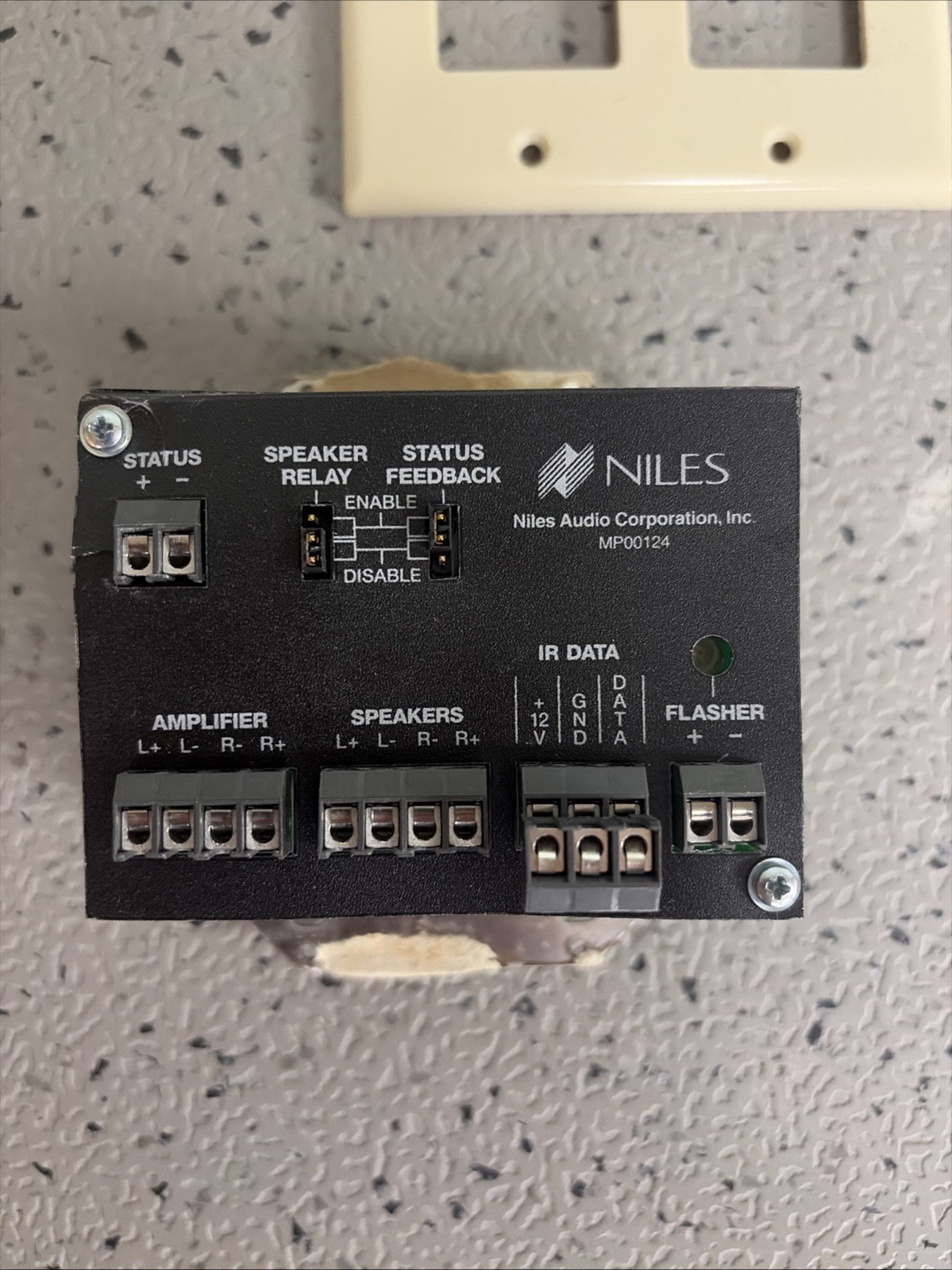 Niles Intellipad MP00124 6-Source IR Keypad System