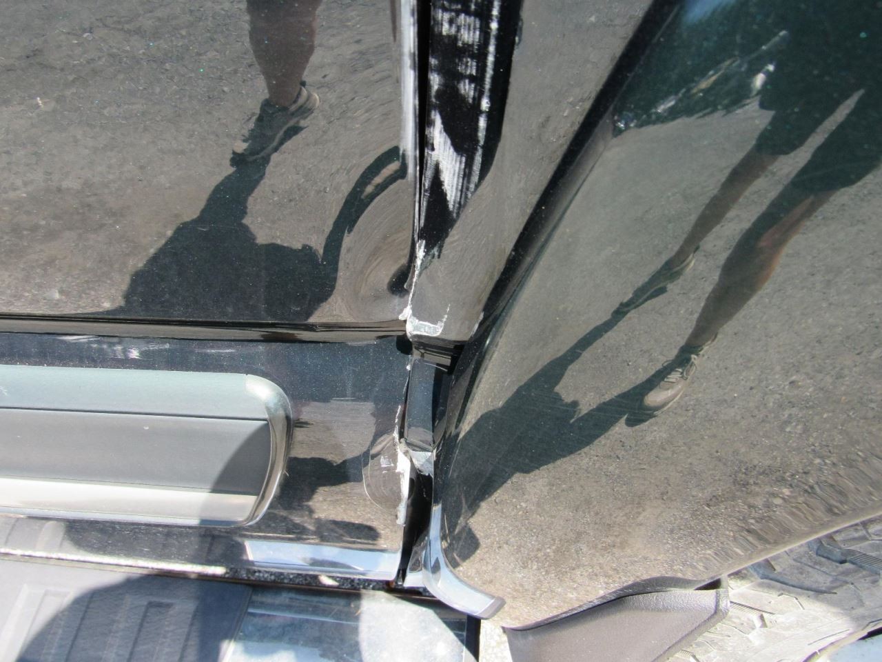 SILVRDO15 2005 Glove Box 1058406