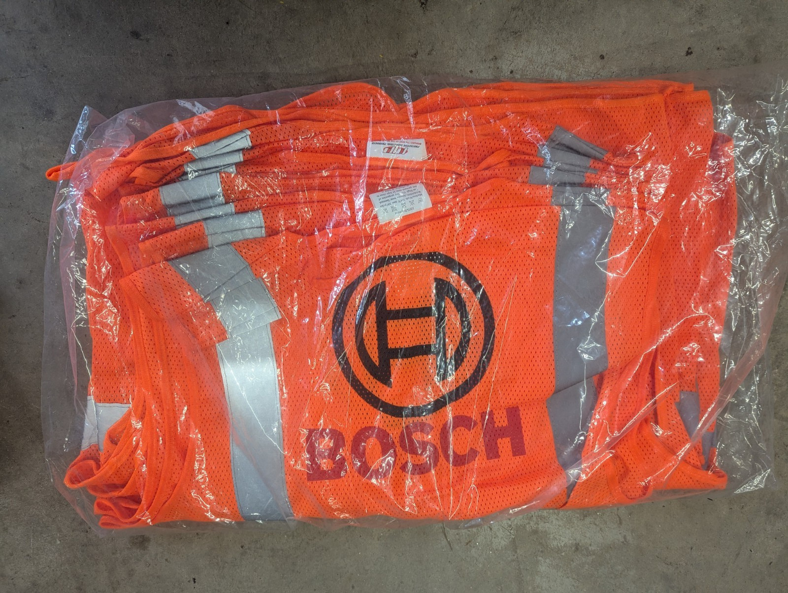 Lot of 10 PIP Protective Industrial Products Safety Vests 302-0702OR-Large - NEW