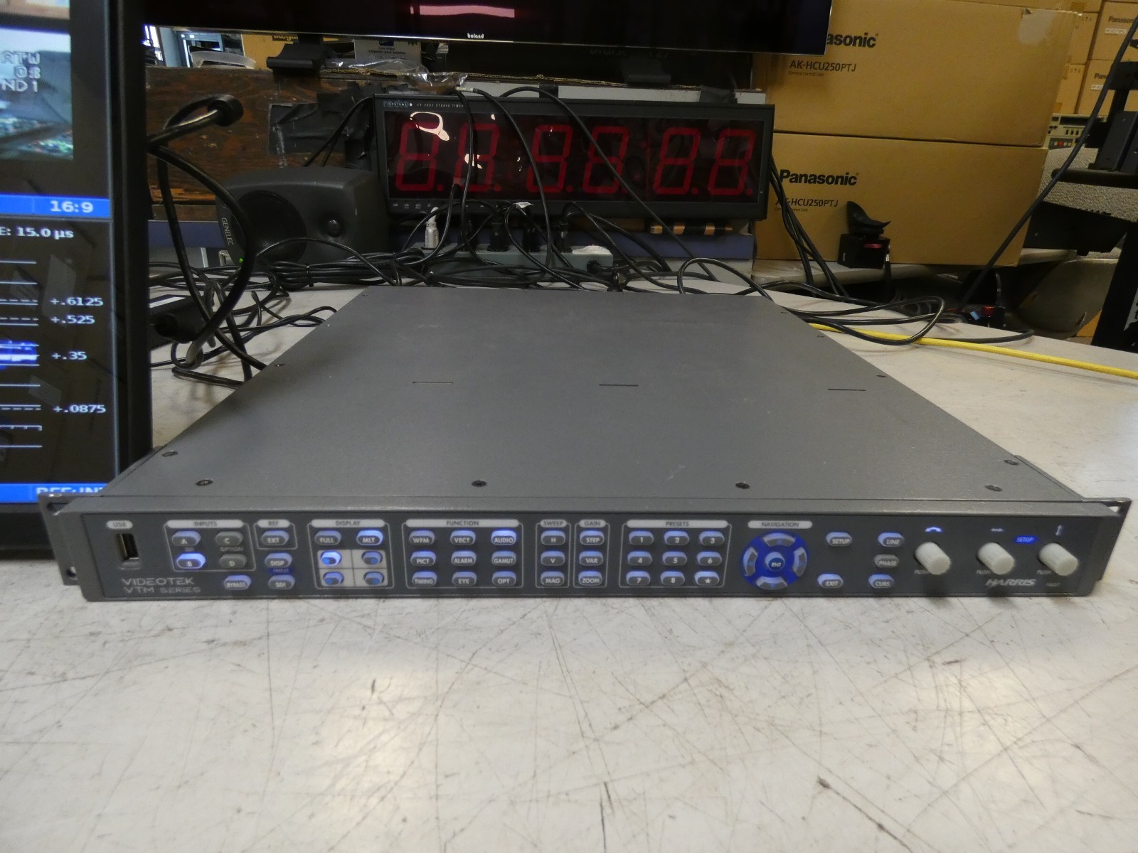 Harris Videotek VTM-4100 PKG-E Rasterizer w/Option EYE-2, Audio Option A3-OPT 3