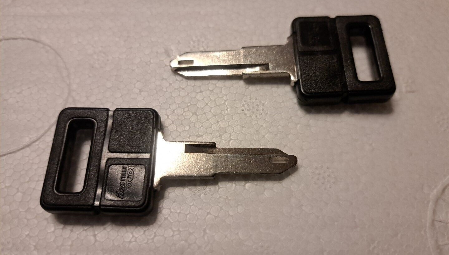 CLASSIC PEUGEOT 405 GTI MI16 KEY BLANKS NE72P ILCO ORION NN71AP X2 & FREE P&P