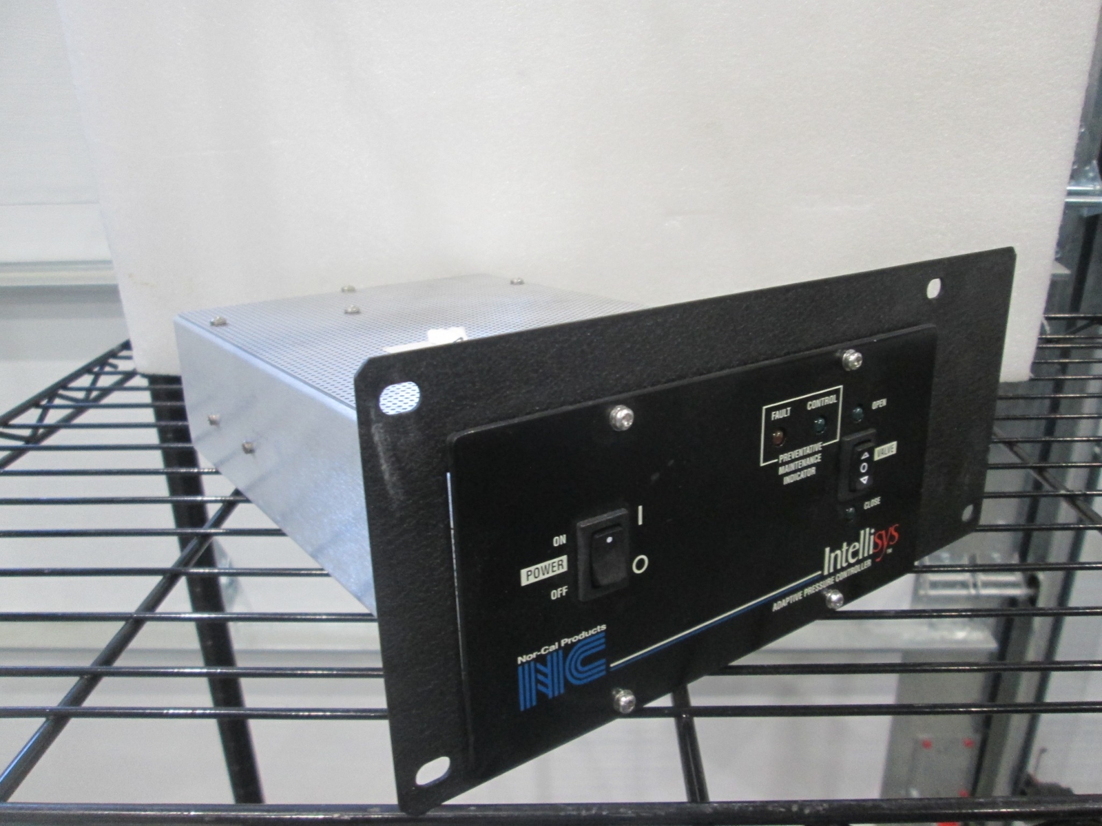 Nor-Cal Products, 0190-30214, Intellisys, Adaptive Pressure Controller, Used