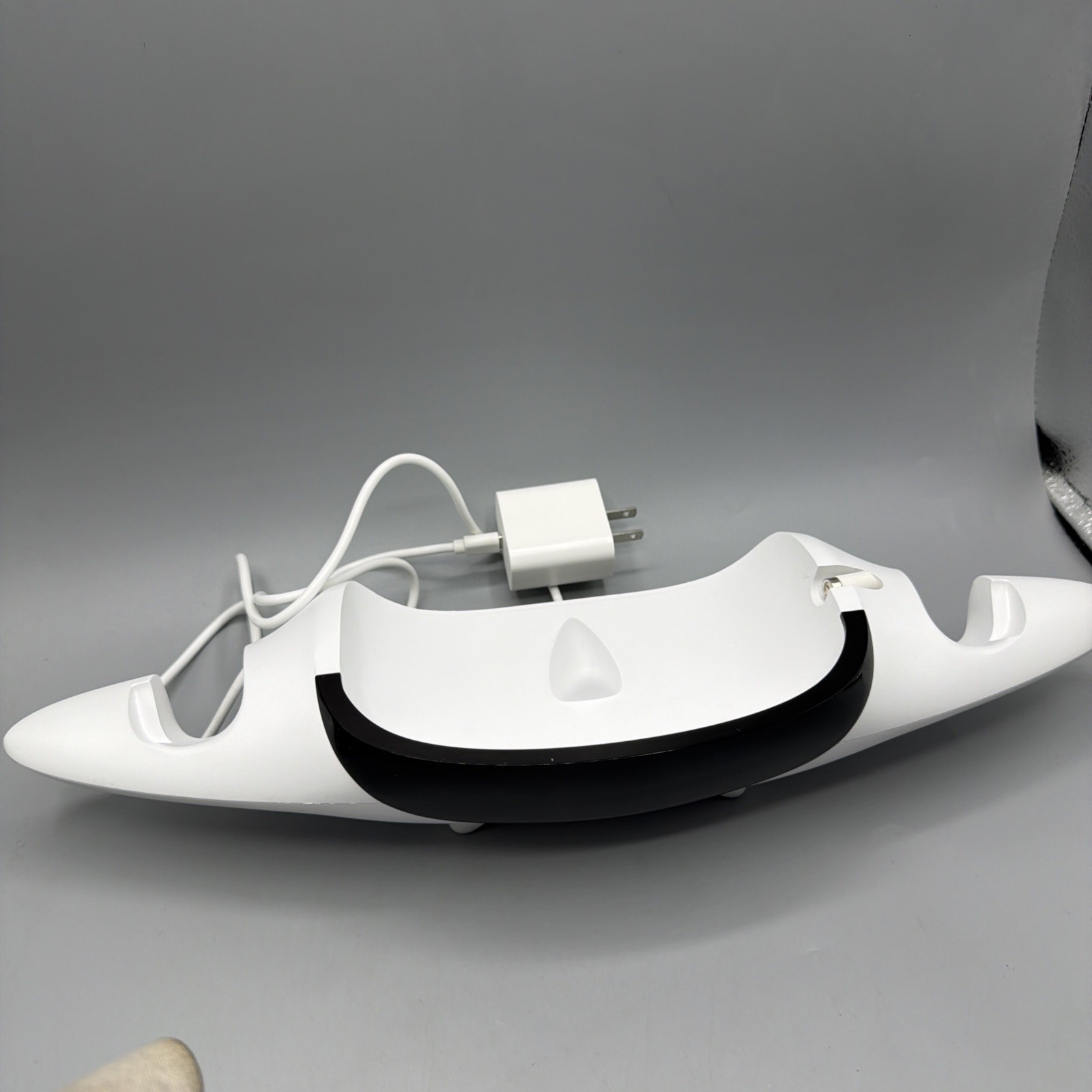 Meta Oculus Quest 2 Virtual Reality Headset White Needs Head Strap Replace