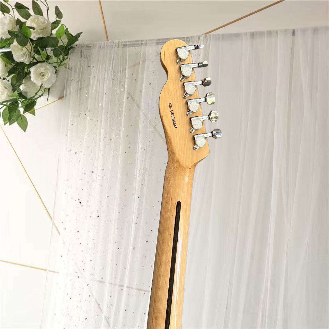 エレキギター、新品、高品質、送料無料、6弦、音質優美、ブラウン。