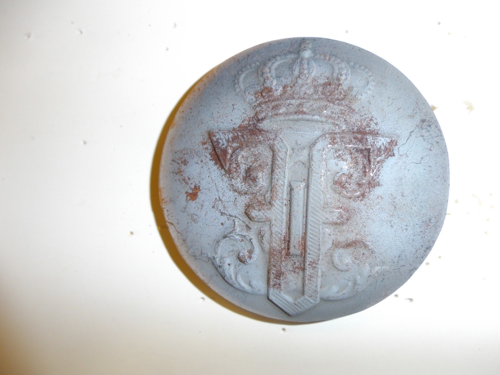 0321 WW 1 Romanian Helmet Plate French Adrian France Helmet GD4