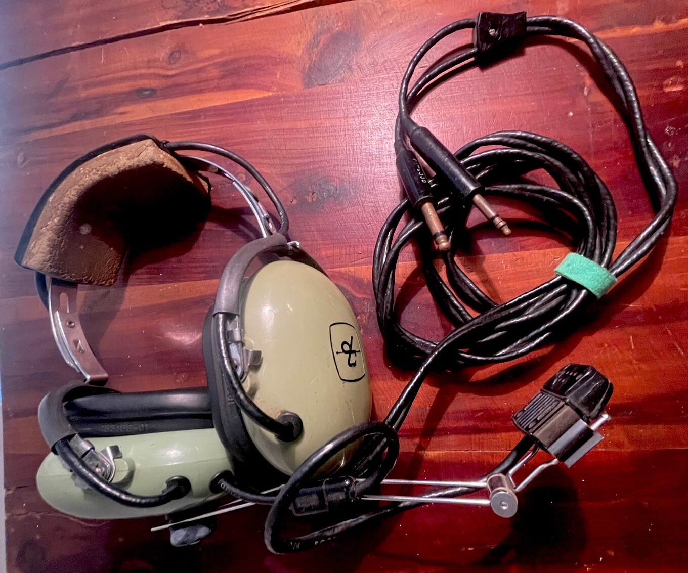 David Clark Model 10BB/F Aviation Headset  microphone AS IS NOT TESTED